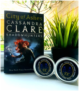 Book Review: CITY OF ASHES by CASSANDRA CLARE